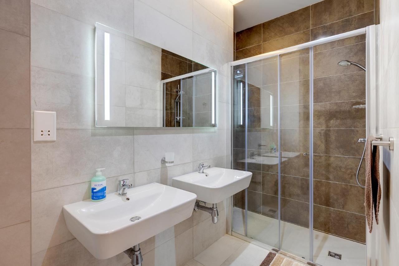 Luxe Apartment With Valletta And Harbour Views スリーマ エクステリア 写真