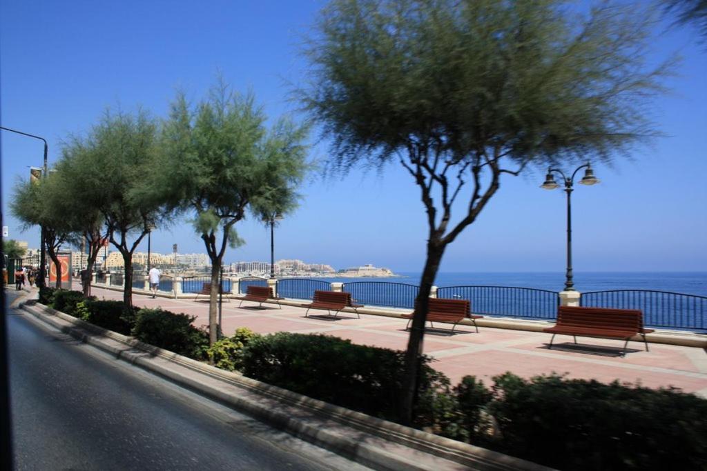 Luxe Apartment With Valletta And Harbour Views スリーマ エクステリア 写真