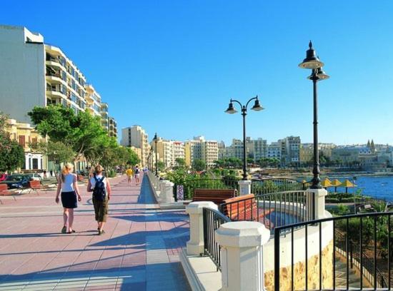 Luxe Apartment With Valletta And Harbour Views スリーマ エクステリア 写真